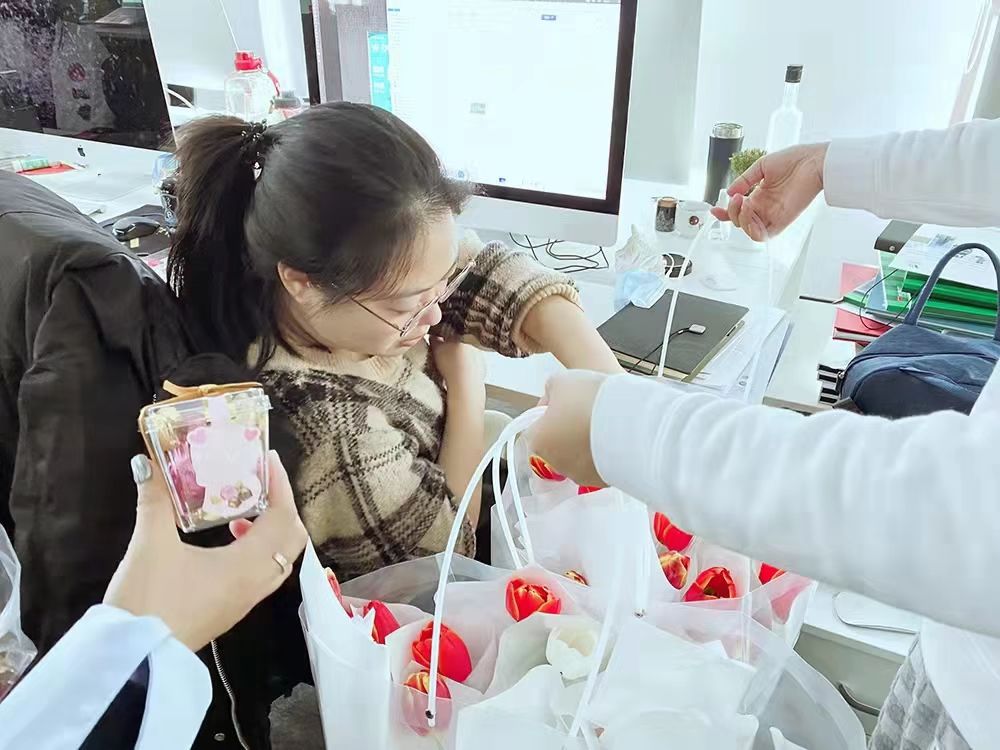 “女子力，正無窮”！歐賽斯女神們，節(jié)日快樂！